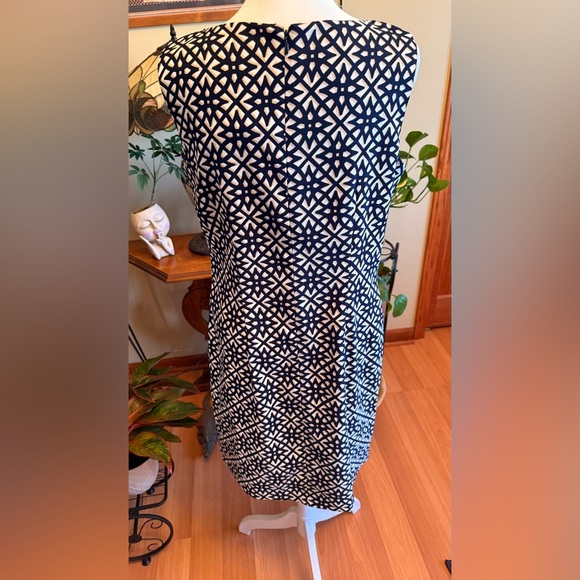 Alyx Navy Tan White Abstract Print Sheath Size 10 Cocktail Dress Knee Length Zip - Picture 8 of 12
